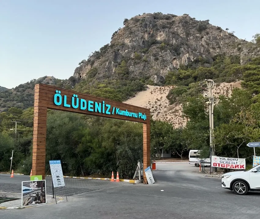 Entrance Ölüdeniz beach