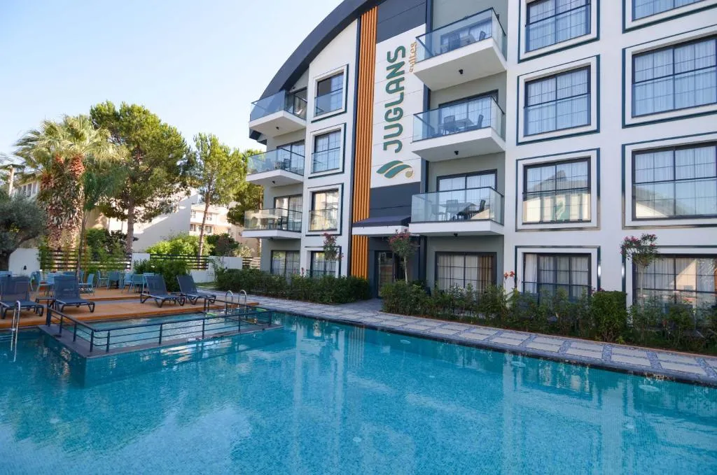Juglans Suites
